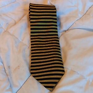 CONCERTO 100 % SILK MADE IN USA Striped Black and Yellow Tie 3.5 Inch Blade 57 I